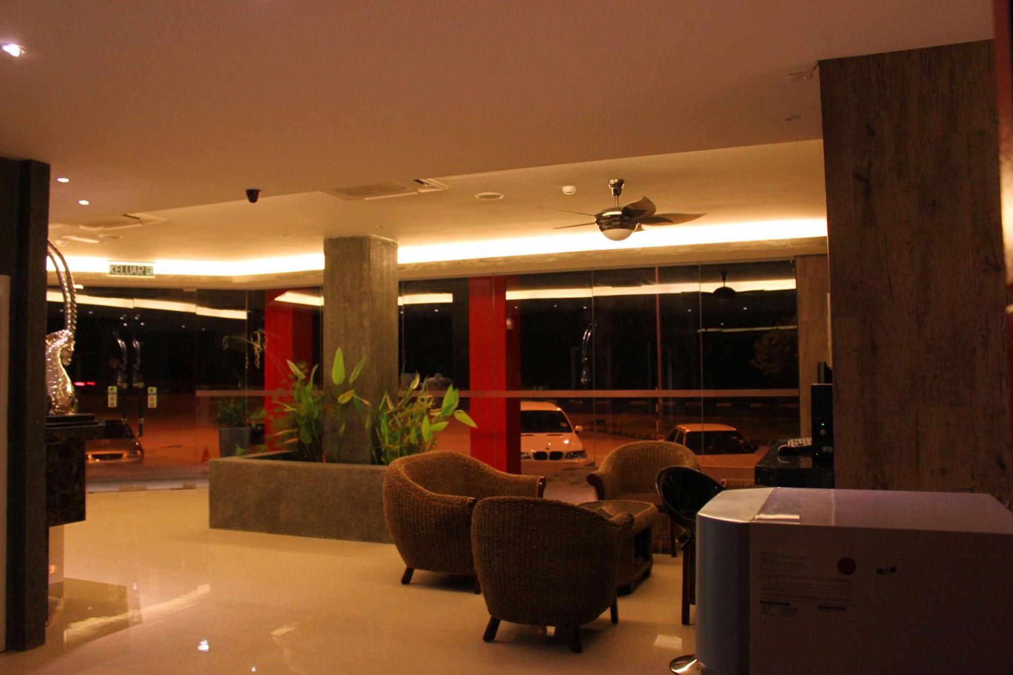 Hotel Time Boutique Nilai Esterno foto